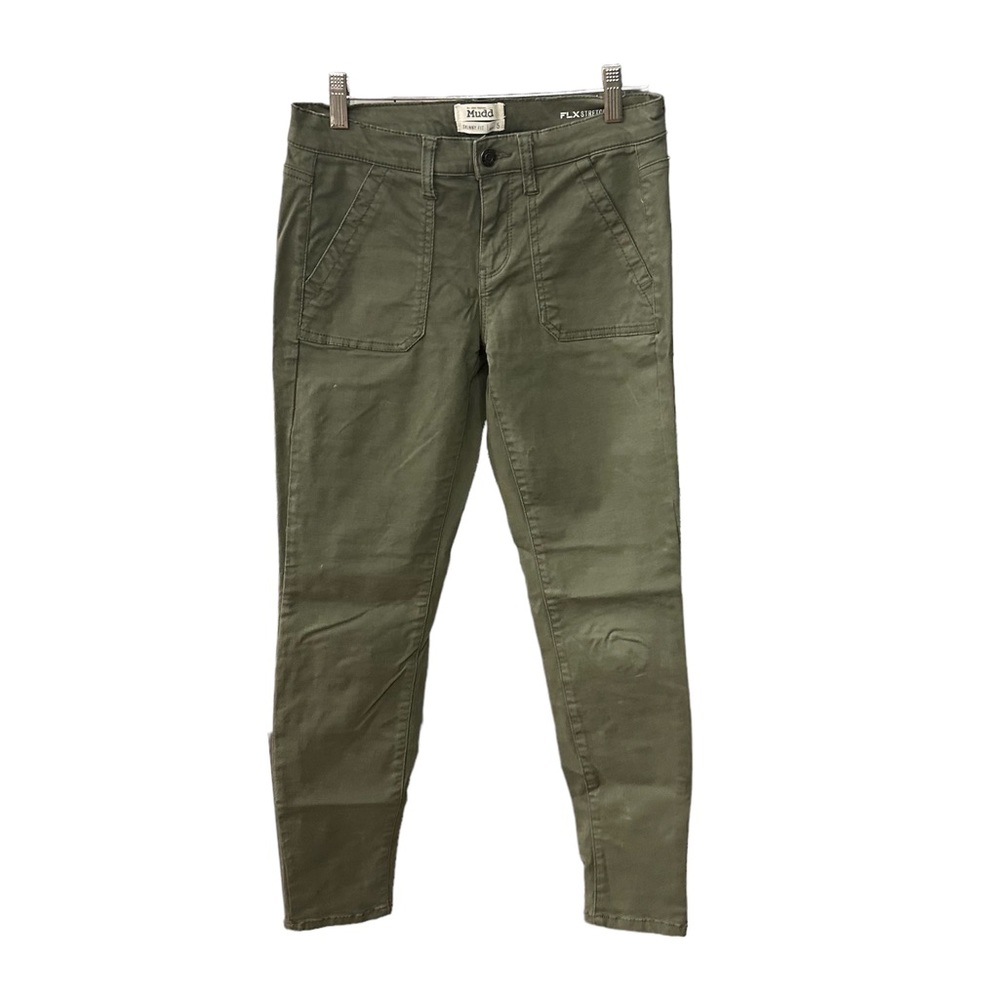 Super cute hunter green skinny jeans!